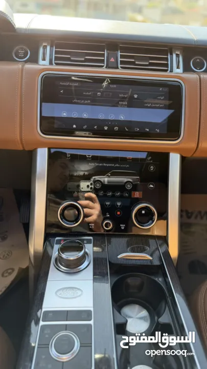 رينج روفر فوك  اوتوجرافي 2019  محرك 4400 ديزل كامل الاضافات  عداد 150000 كيلو