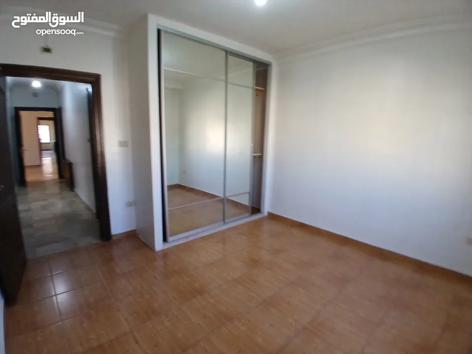 شقة فاخرة سوبر ديلوكس في أرقى واجمل مناطق دير غبار  مفروش جزئي