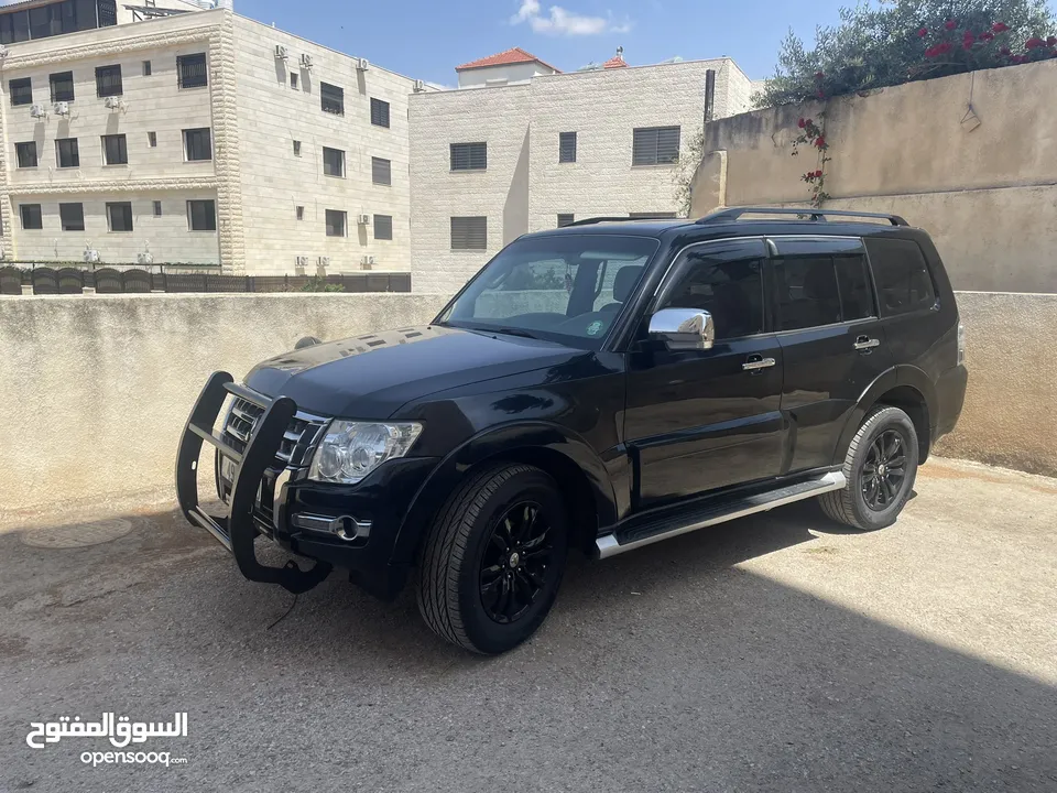 باجيرو 2017 للبيع
