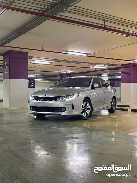 Kia K5 2017 Hybrid  Excellent condition