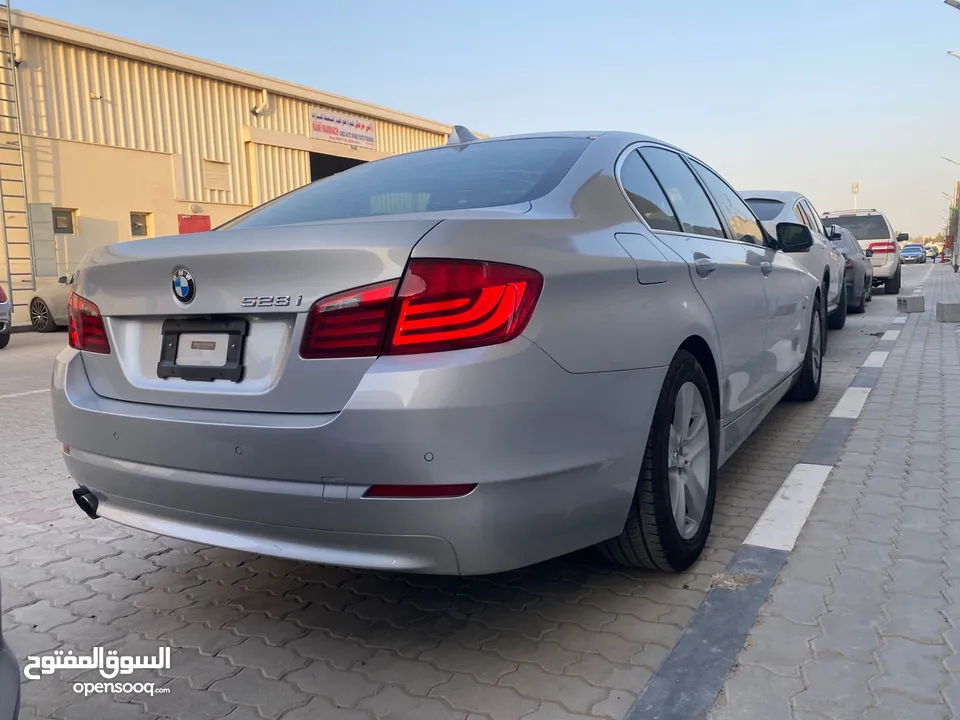 BMW 528 i بي ام دبليو