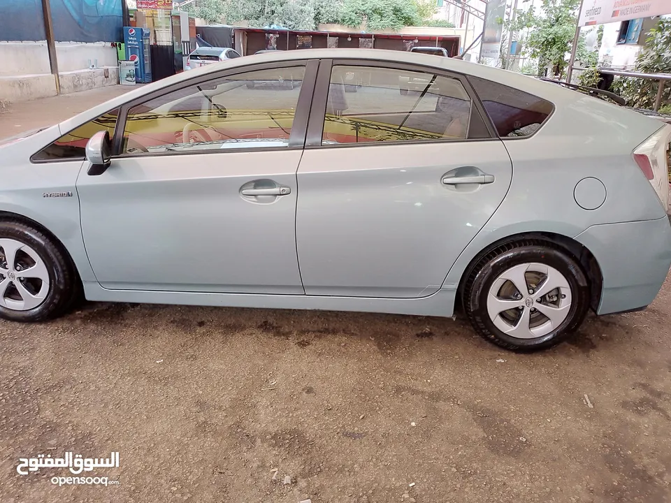 تويوتا بريوس 2015 السياره بحاله الوكاله