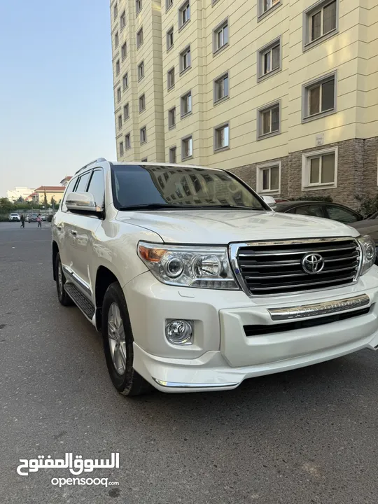 Land Cruiser GXR 2013 clean