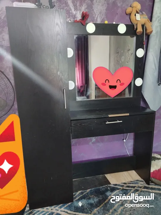 تسريحة شعر مستعمل مع اضائة شغاله للبيع