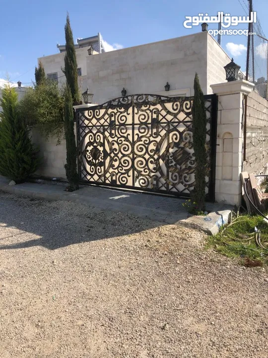 فلل متلاصقة للبيع صافوط الشرقي