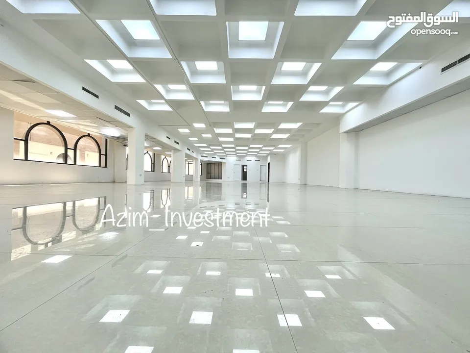 office space in prime location in Al Khuwair!!OMR 750 only!!