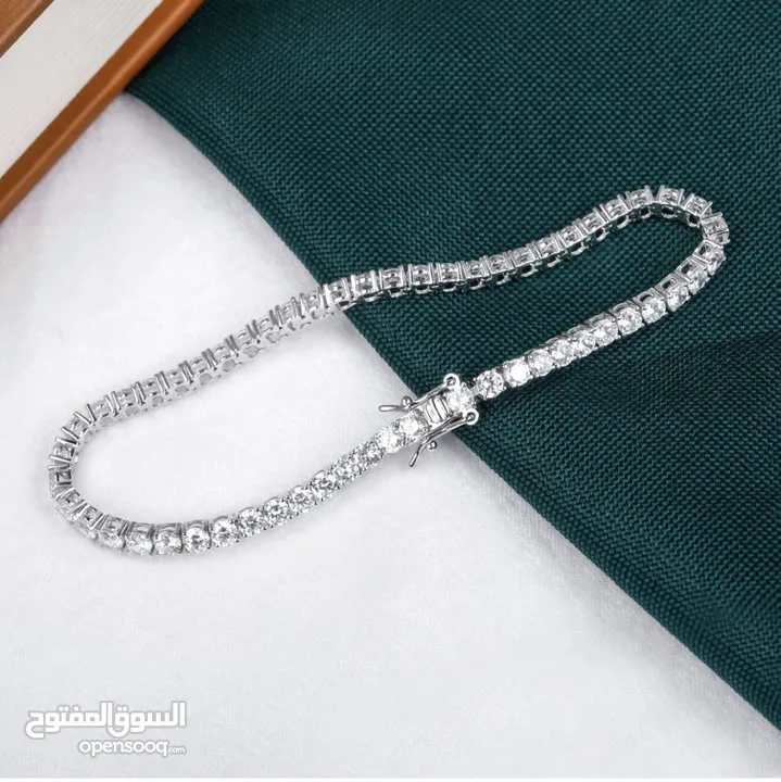 Gift for girlfriend/ ladies bracelet with cheap prize