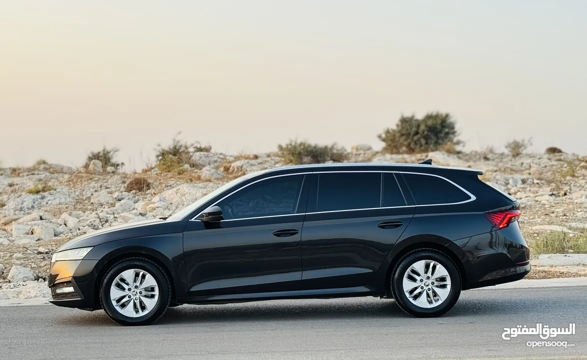 اوكتافيا 2021/20 بالنايلون منمرة من اربع شهور حررق سعرر 95.000 شيكل كاش و نهاائي