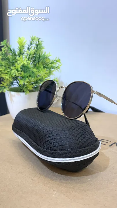 نظارة شمسية جديدة شبيهة بقصة ال RAYBAN
