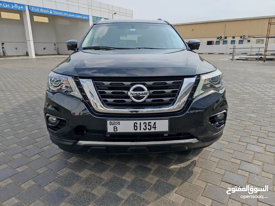 NISSAN PATHFINDER SL 2017 CANADIAN SPEC KM 100K