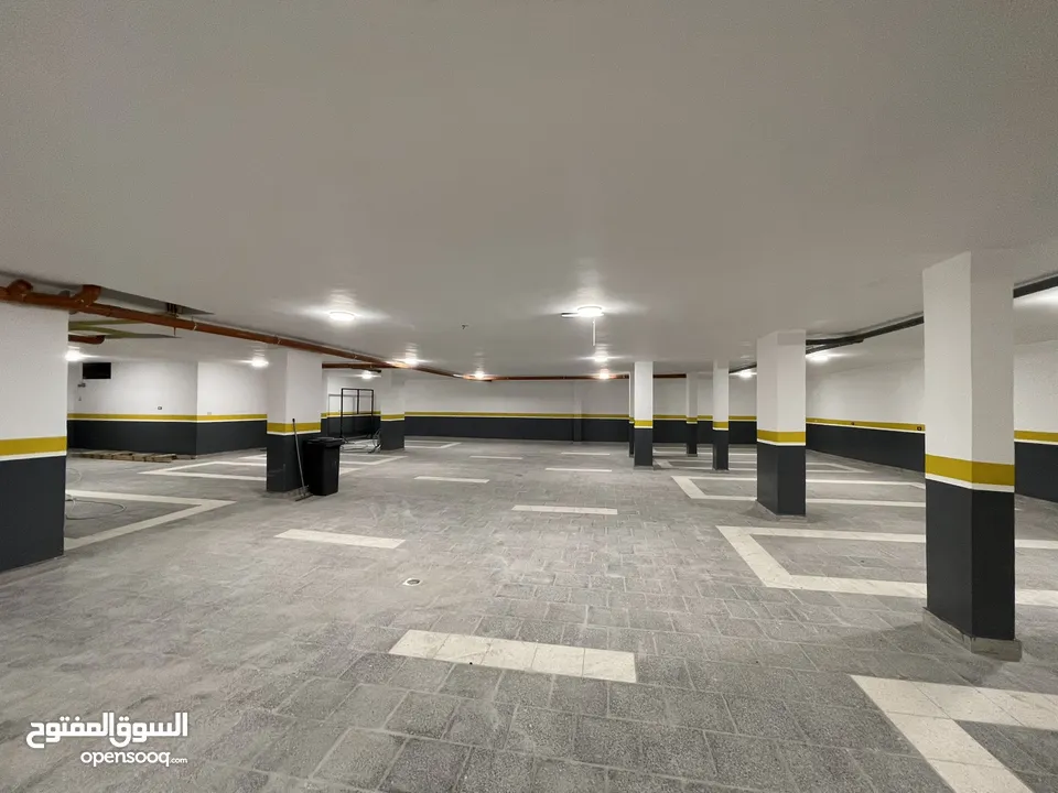 شقة ارضية بمواصفات مميزة بمساحة 130م+200م ترس خارجي في ابو السوس البيادر بالقرب دوار الدفاع المدني
