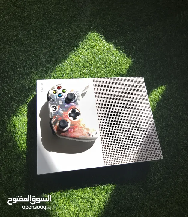 للبيع: Xbox One S حالة ممتازة ونظيف جدًا السعر: 580 شيكل فقط الموقع: نابلس
