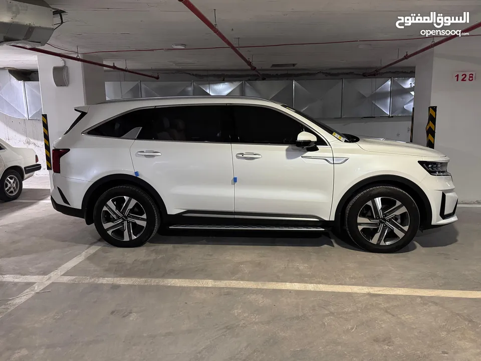 كيا سورينتو 2023 هايبرد  (Haybrid HEV) AWD 4/4كهرباء+بنزين  1600cc بزنس