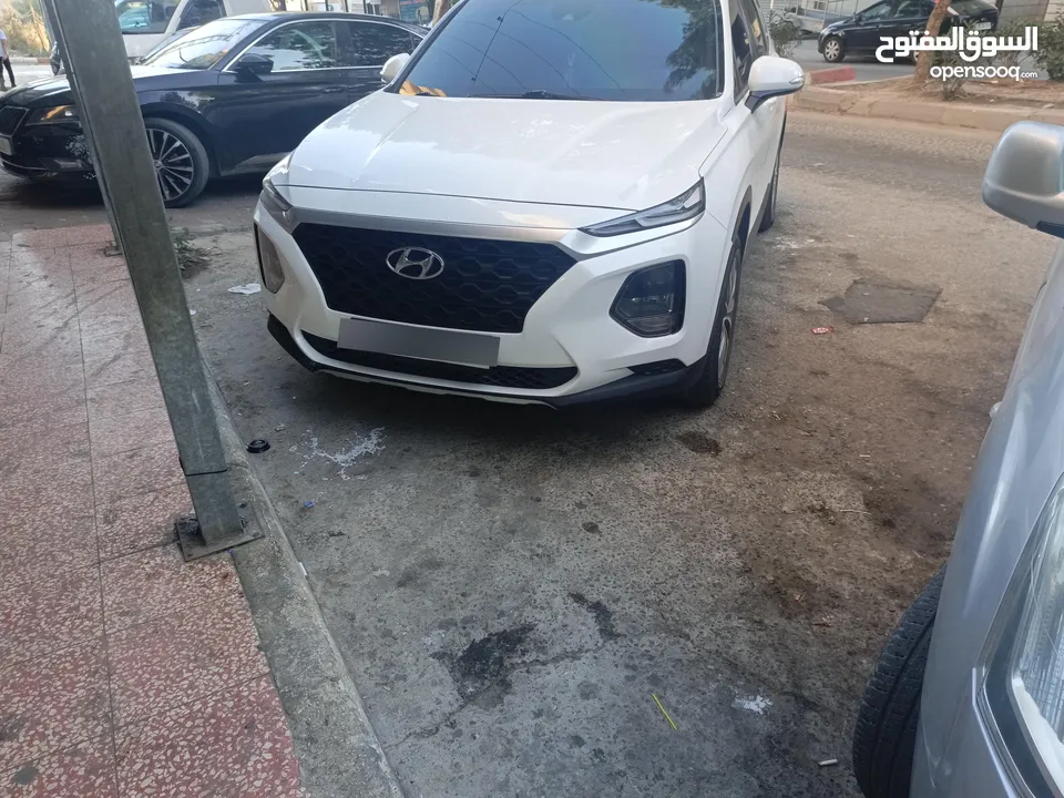 هونداي سنتافيه 2019 4*4 الجب يد اولا بسعر حرق 95000 ألف نقدا البدل وارد منبدل شباب