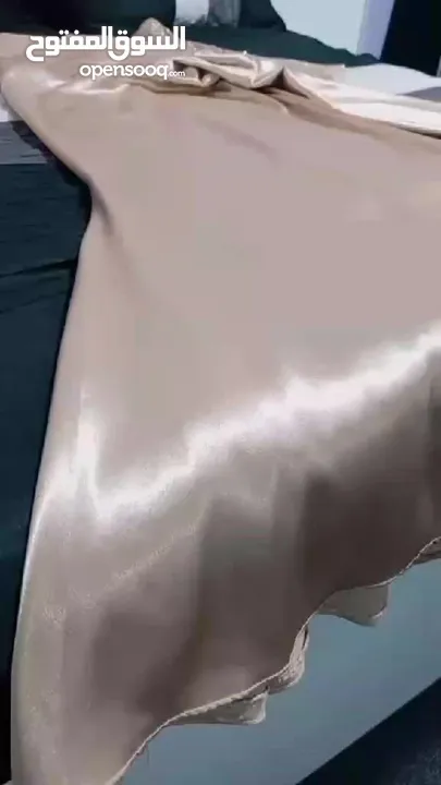 فستان فخم للبيع جديد مو مستعمل نهائي