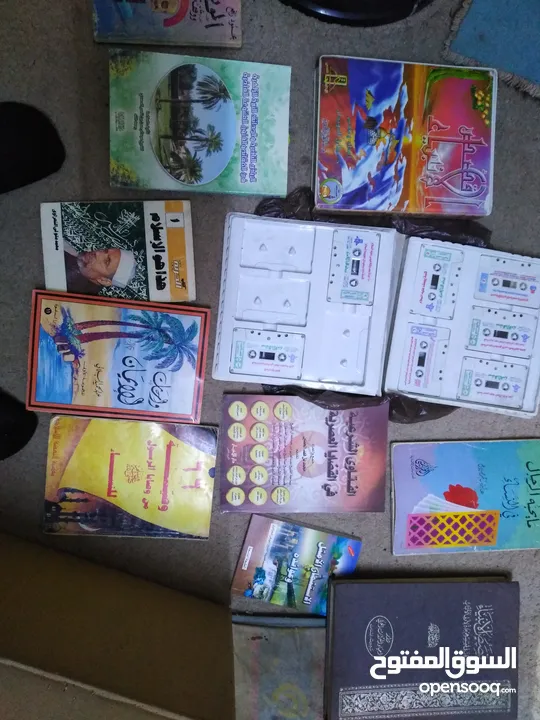 كتب دينيه وتعليميه فوق ال150كتاب للبيع بسعر 50 دينار