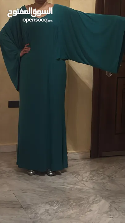 ملابس استخدام مرتين للبيع