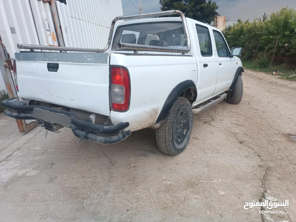 نيسان وينر 1999 نظيفة جدا