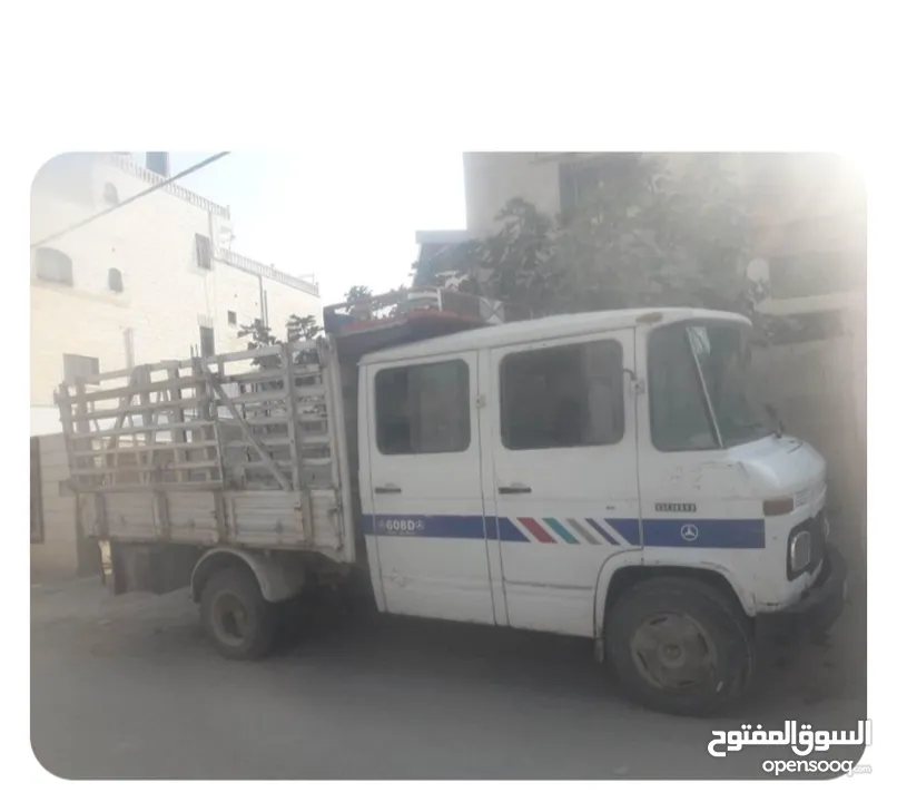 مرسيدس 608