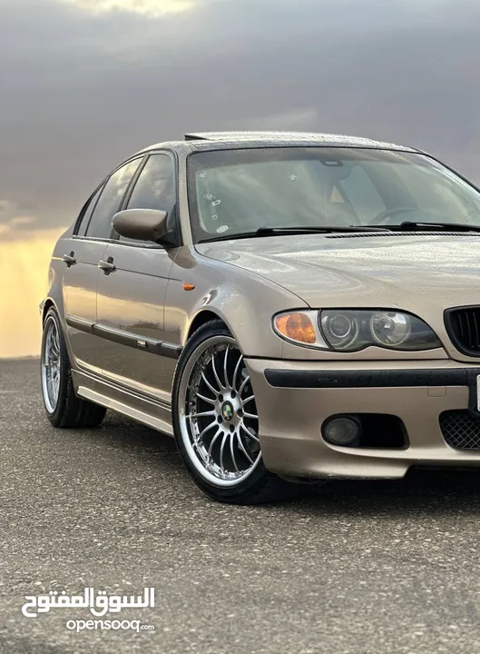 للبيع او اقساط عن طريق بنك العربي الاسلامي BMW E46/ موديل 2000