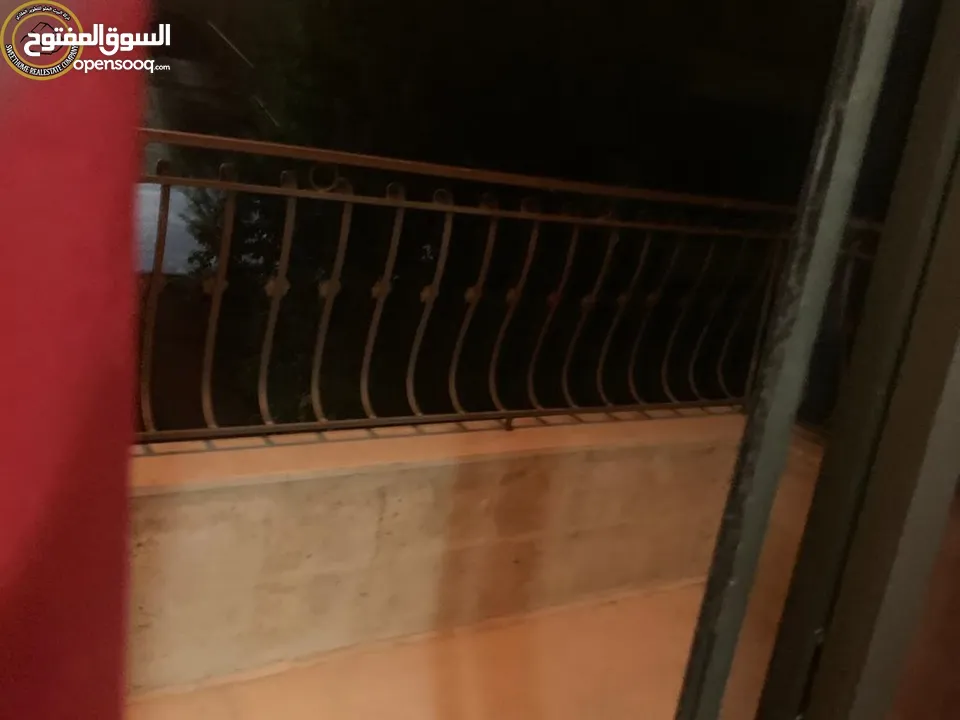 شقة مفروشة مميزة للبيع في الرابية  قرب شارع المدينة المنورة طابق ثاني 100م بسعر مغري