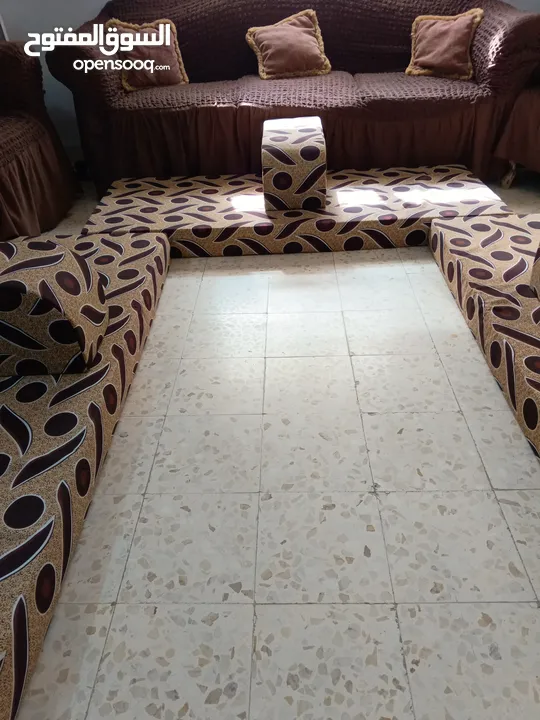 مجلس عربي اربع جنابي مع اربع مراكي استخدام اسبوع بحالة الوكالة