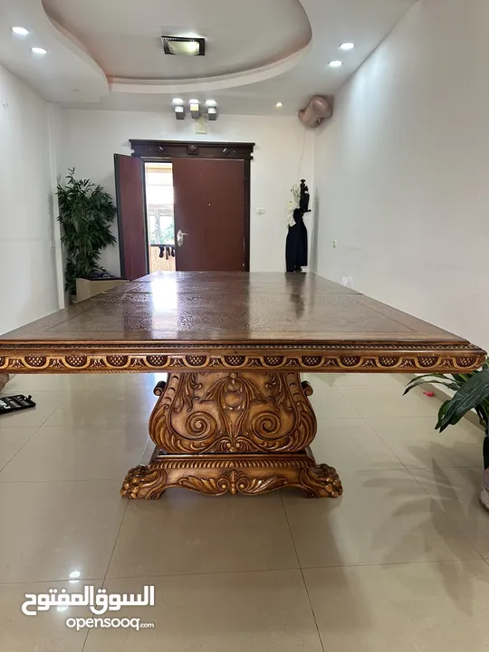 طاولة سفره , بوفيه , بيرو