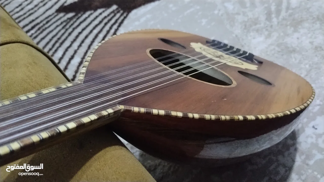 ٱلة العود Oud machine