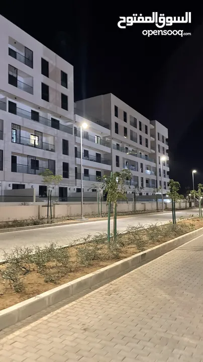 شقة مفروشة بتشطيبات جديدة للإيجار في الموج لاجون ،  Furnished apartment With new Finishes In Almouj