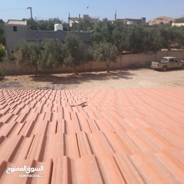 قرميد للبيع كامل مع الحديد والباب