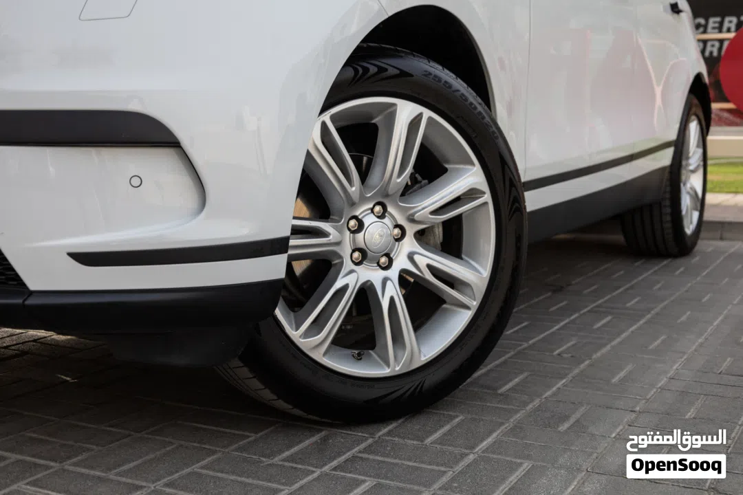Range Rover Velar P250 S 2020 GCC under Agency Warranty with Flexible Down-Payment.