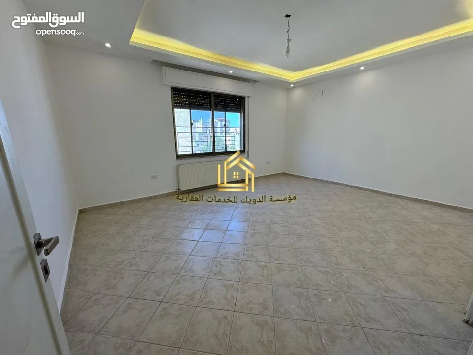 شقة سوبر ديلوكس - دير غبار - 4نوم 2ماستر - 250م - اطلالة مميزة - قرب الخدمات - موقع هادئ ومميز