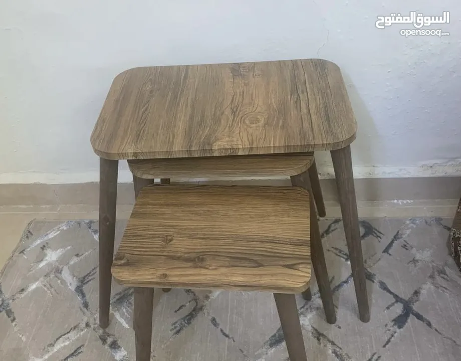 طاولات وسط بحالة ممتازة للبيع