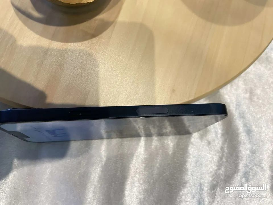 آيفون 13 عادي 128G  بطاريه 82 بحاله الوكاله