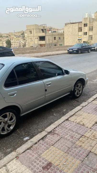 نيسان صني نظيفه للبيع موديل 2000