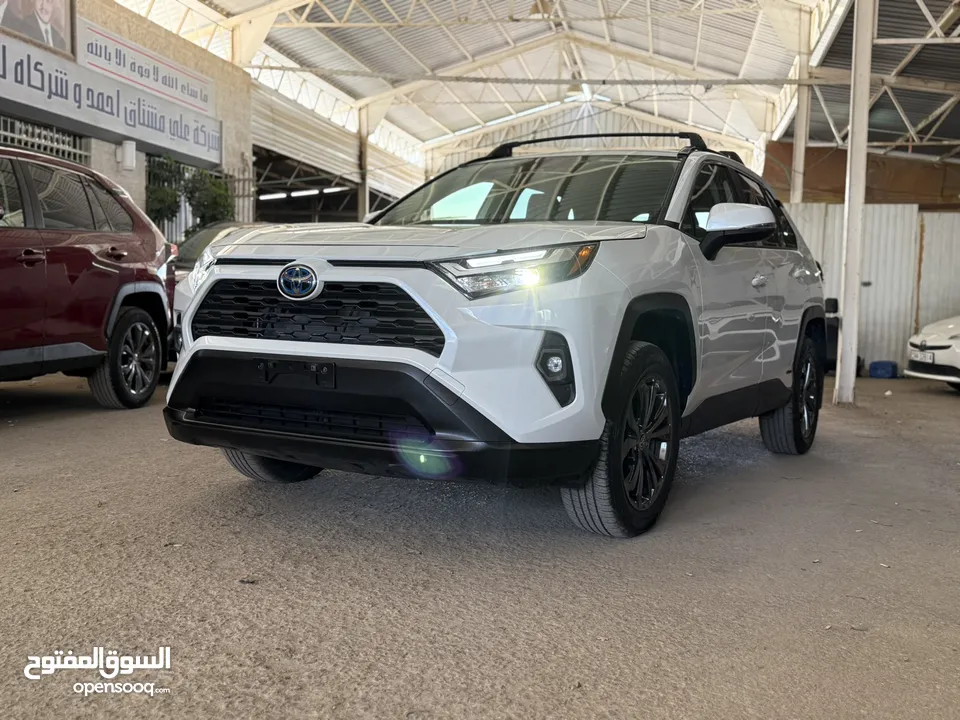 تويوتا راف فور ((2024)) XLE بريميوم، فل كامل، فحص كامل، فورويل، بطارية ليثيوم، حرة، بحالة الوكالة..