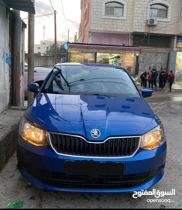 سكودا فابيا اتوماتيك بحالة الشركة
