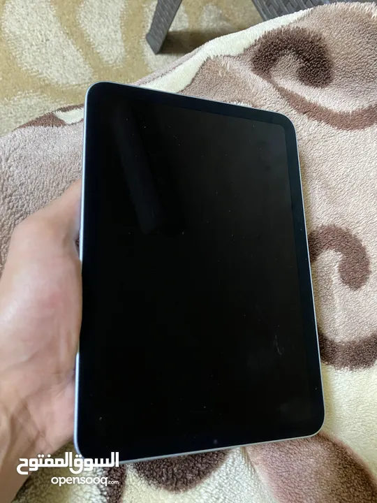 ايباد مني 7   استعمال خفيف جدا مشحون 25 مرة فقط الايباد وكاله مافي اي خدش