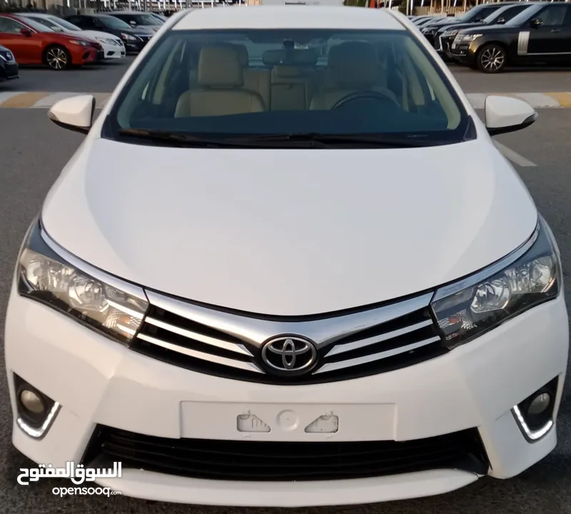 Toyota Corolla SE+ V4 2.0L Model 2014