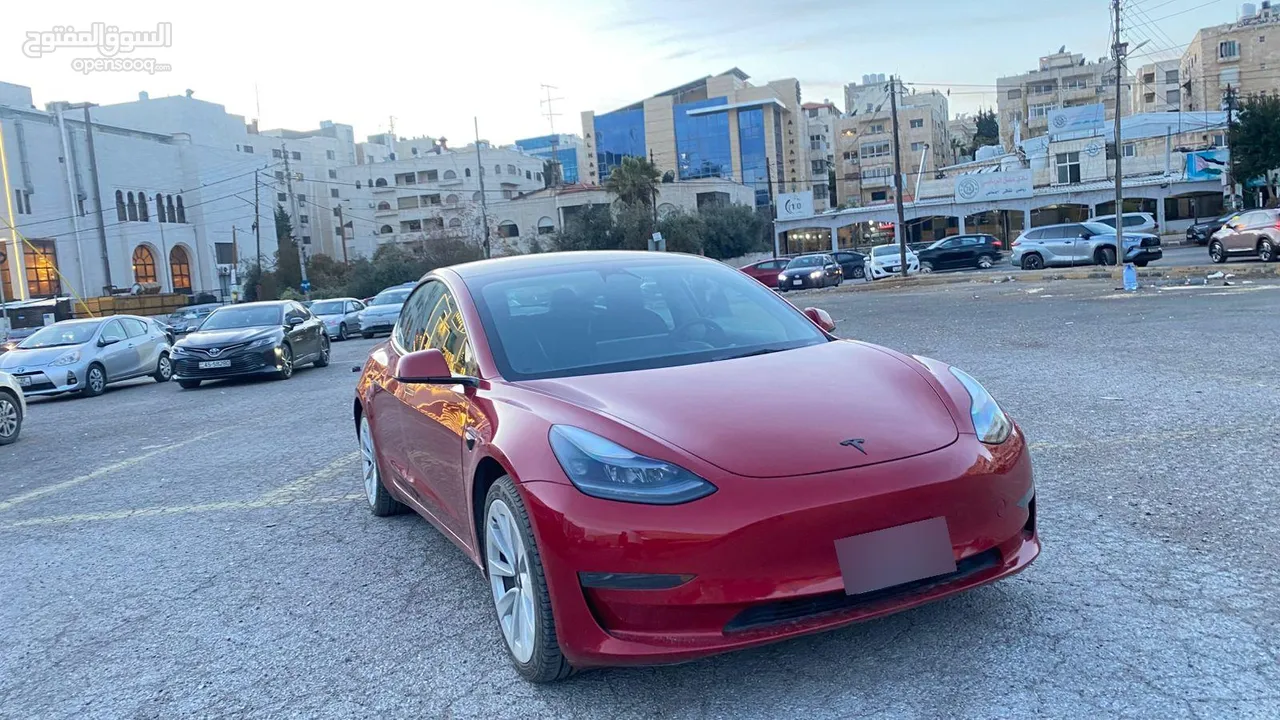 Tesla model 3 2022 standard plus/7 جيد / اتوسكور A/ عداد قليل كاش وبالاقساط