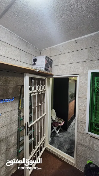شقة للبيع بحالة ممتازة جداً مساحة كبيرة 4 غرف نوم ط1 في اجمل مناطق ضاحية الرشيد قرب شارع الجامعة