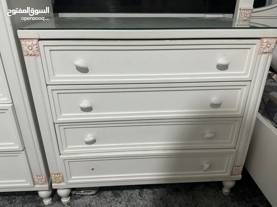 غرفة نوم شبابيه للبيع