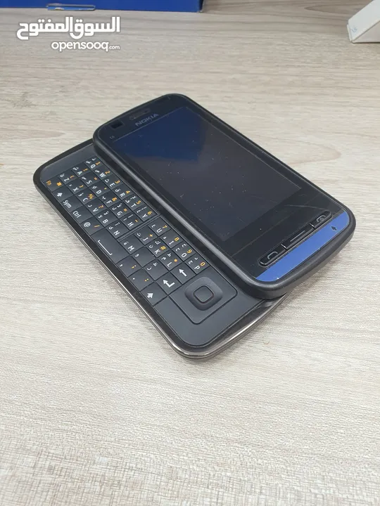 اجهزة مخزنة قديمة بالكرتونة لم تستخدم نهائيا مع كامل اغراضهم Samsung وNokia وmotorolla وغيرهم