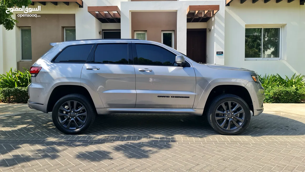 Super Clean Jeep Grand cherokee Overland High Altitude Version 2018