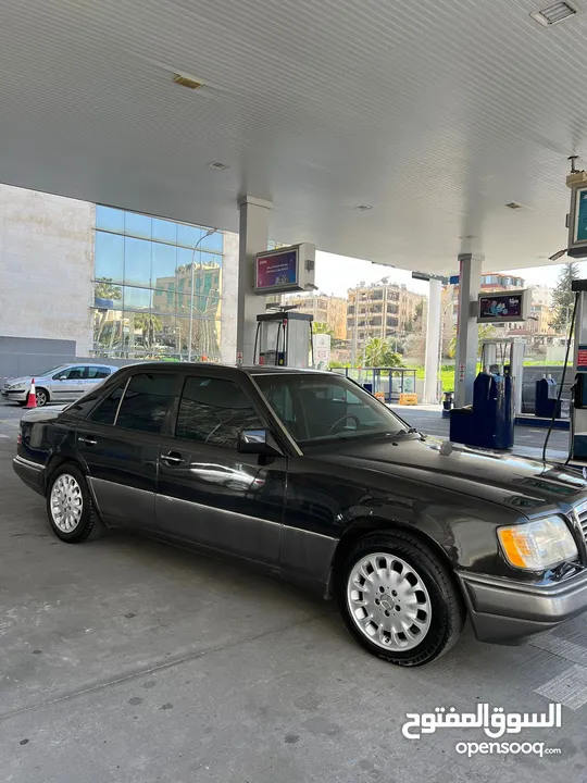 مرسيدس 300SEL