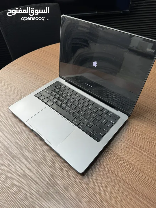 Mac book M1 pro 16GB  512 GB SSD