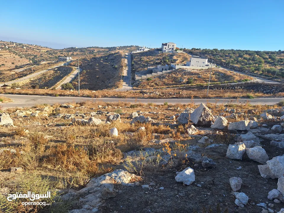 قطعه ارض متميزه سكنيه 600 م مطلة على الغرب