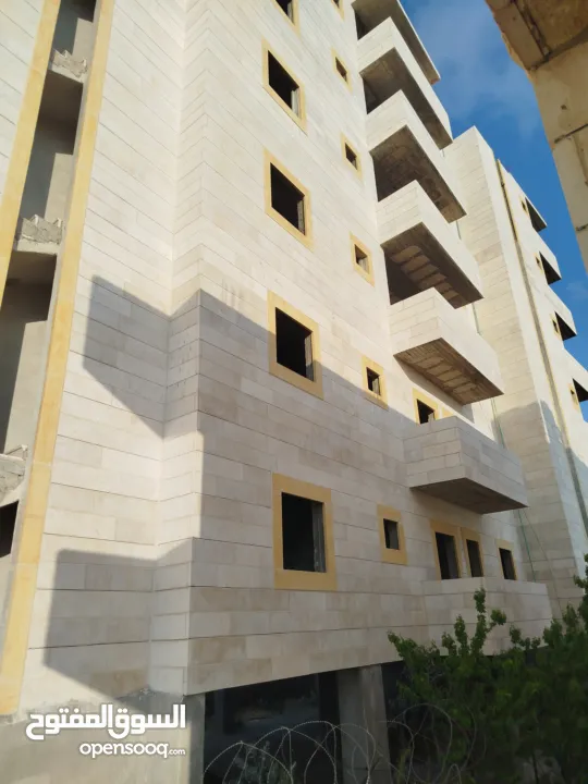 شقه للبيع مساحة 140م بإطلاله  مميزه