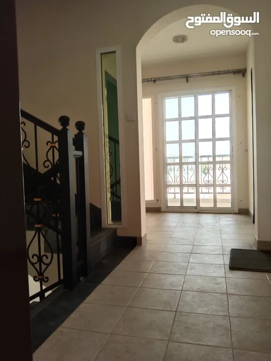 6Me10 Modern style four-bedrooms villas for rent in shatti Qurum