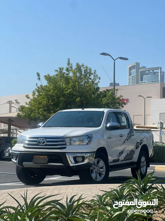 Toyota Hilux 2020 4×4automatic SR5